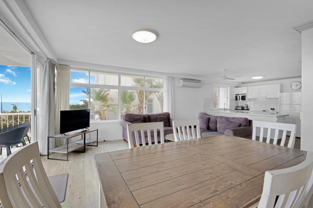 Capeview Apartments - Right On Kings Beach Caloundra Eksteriør billede