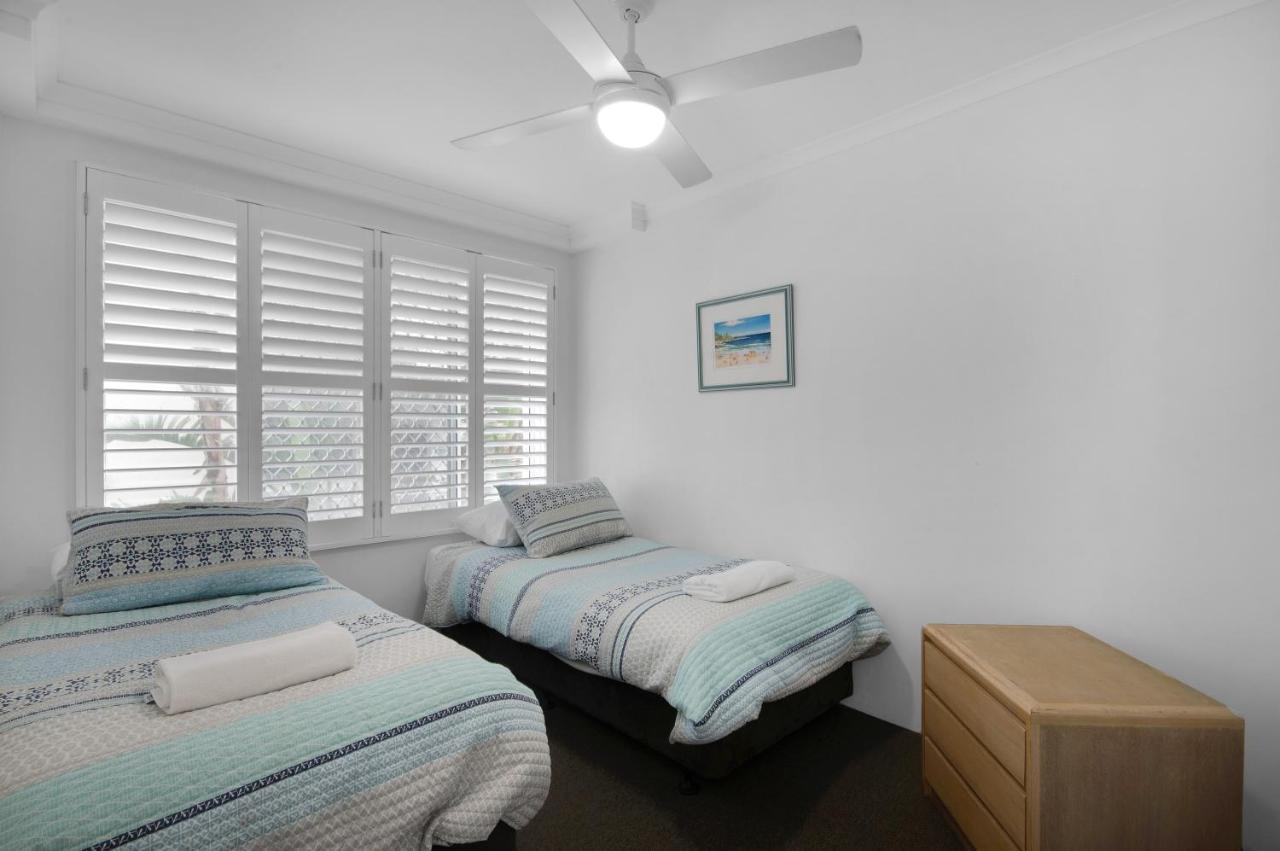 Capeview Apartments - Right On Kings Beach Caloundra Eksteriør billede