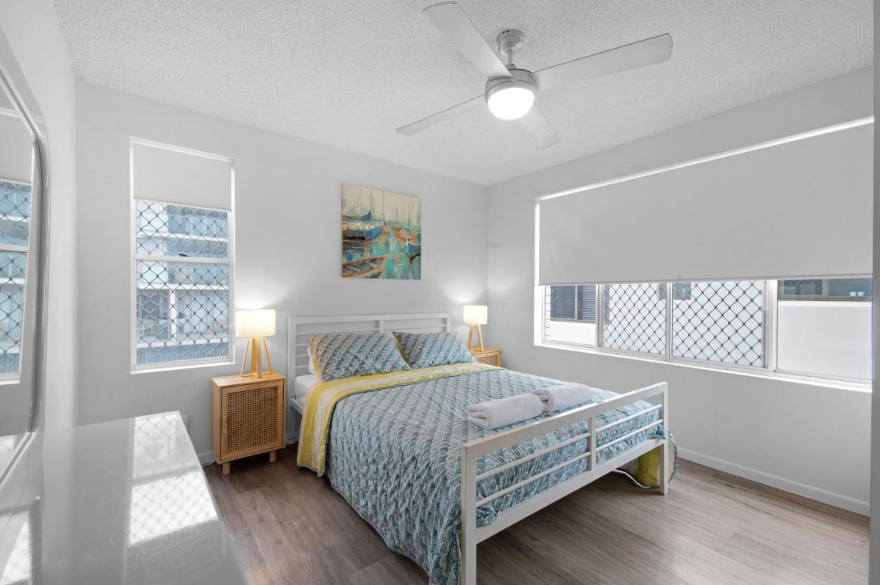 Capeview Apartments - Right On Kings Beach Caloundra Eksteriør billede