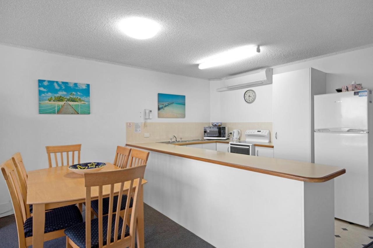 Capeview Apartments - Right On Kings Beach Caloundra Eksteriør billede