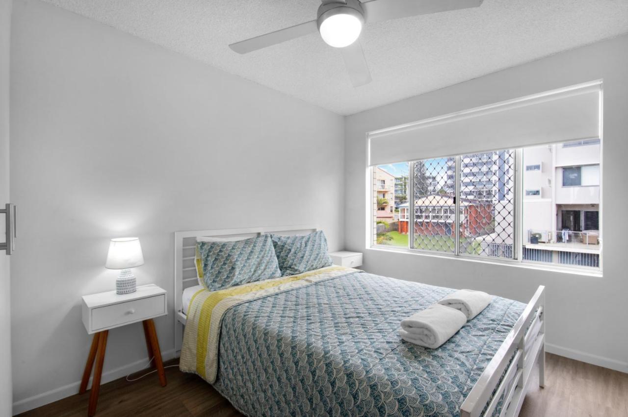 Capeview Apartments - Right On Kings Beach Caloundra Eksteriør billede