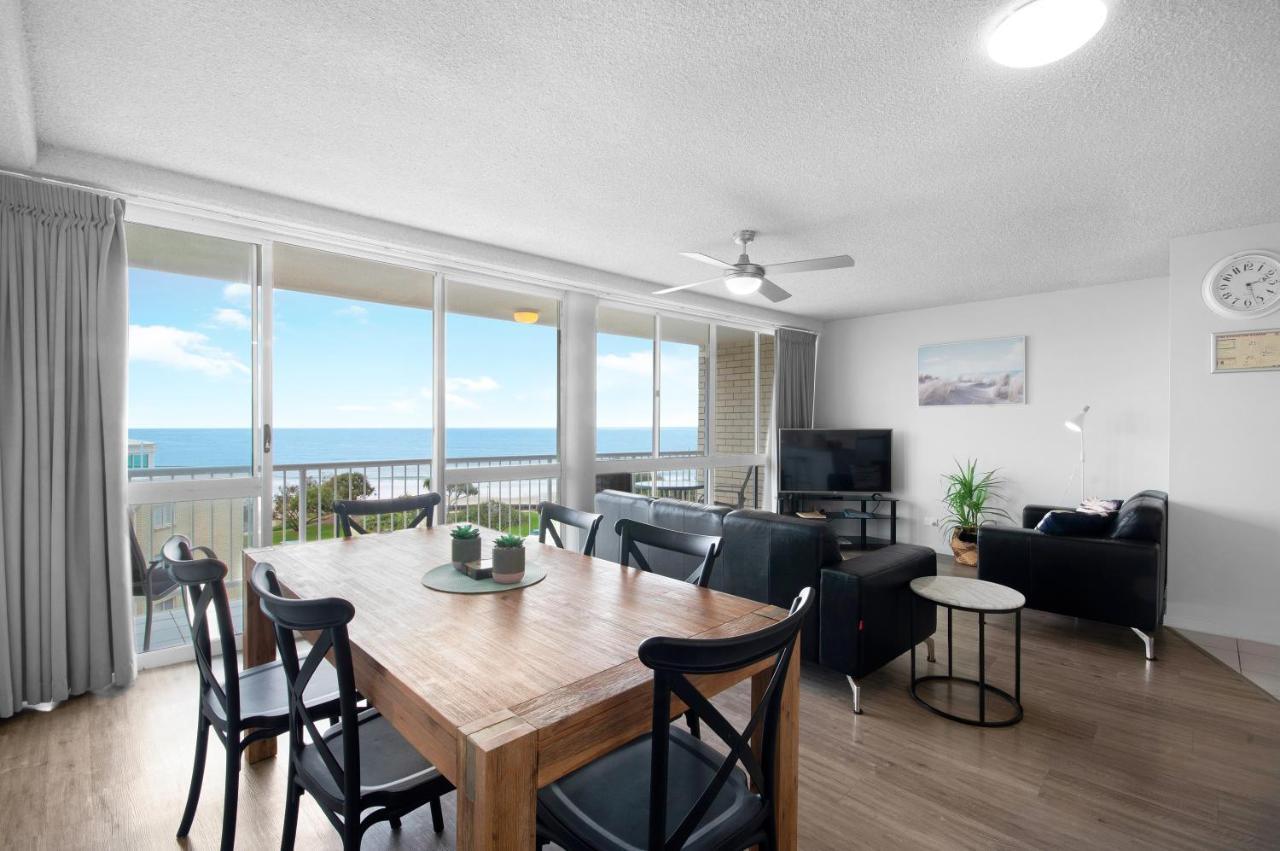 Capeview Apartments - Right On Kings Beach Caloundra Eksteriør billede