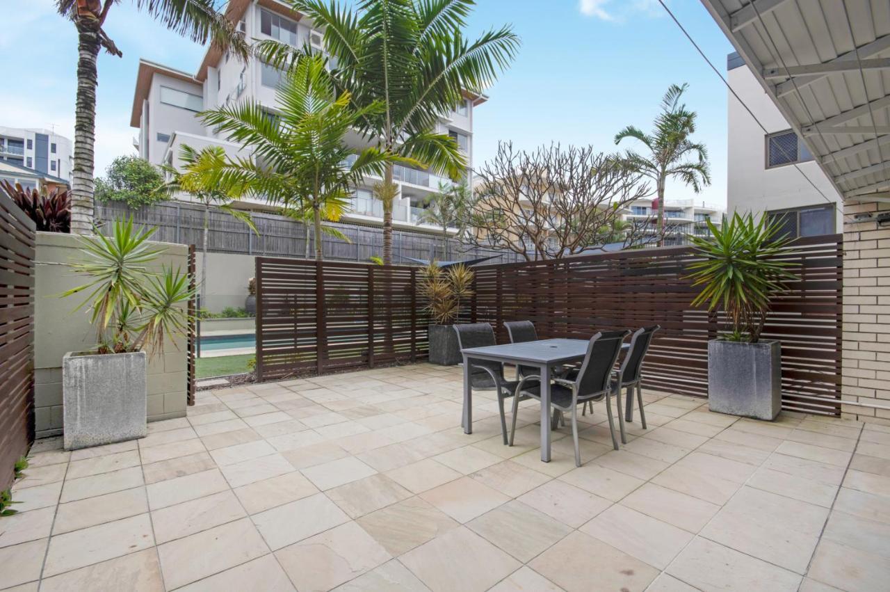 Capeview Apartments - Right On Kings Beach Caloundra Eksteriør billede