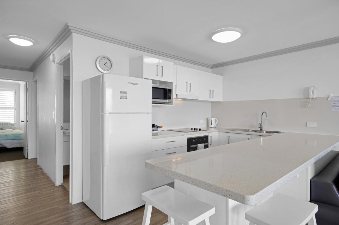 Capeview Apartments - Right On Kings Beach Caloundra Eksteriør billede