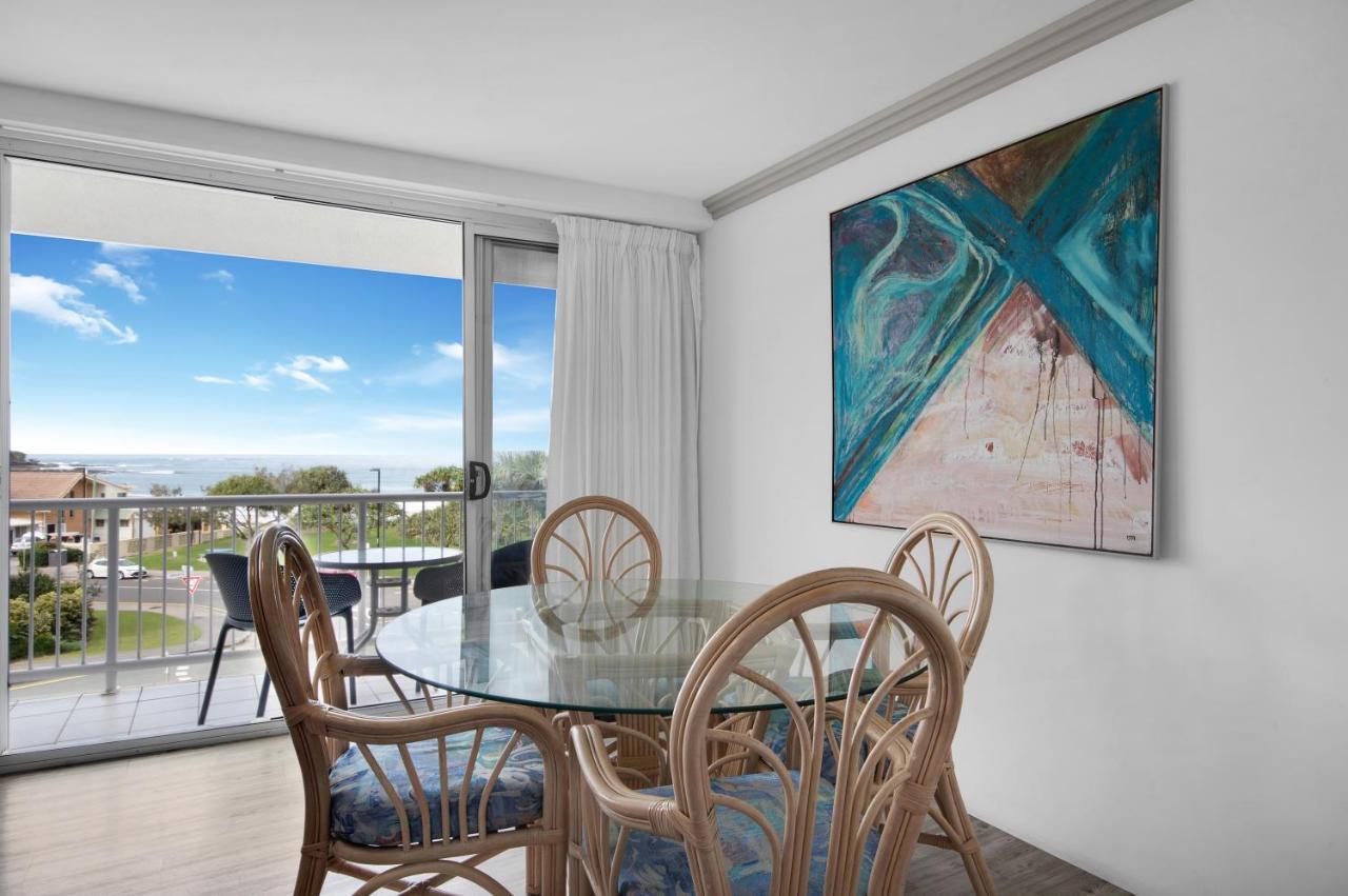 Capeview Apartments - Right On Kings Beach Caloundra Eksteriør billede