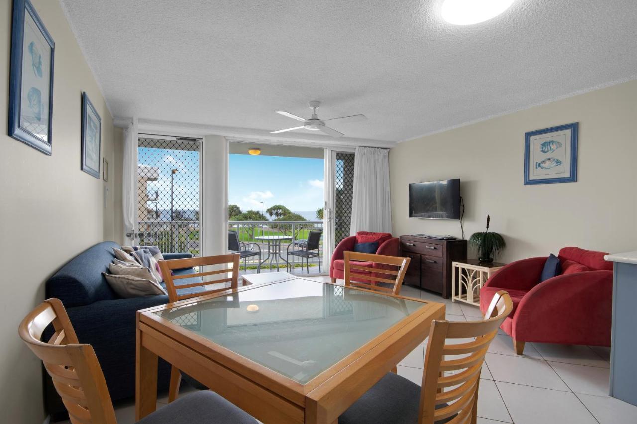 Capeview Apartments - Right On Kings Beach Caloundra Eksteriør billede