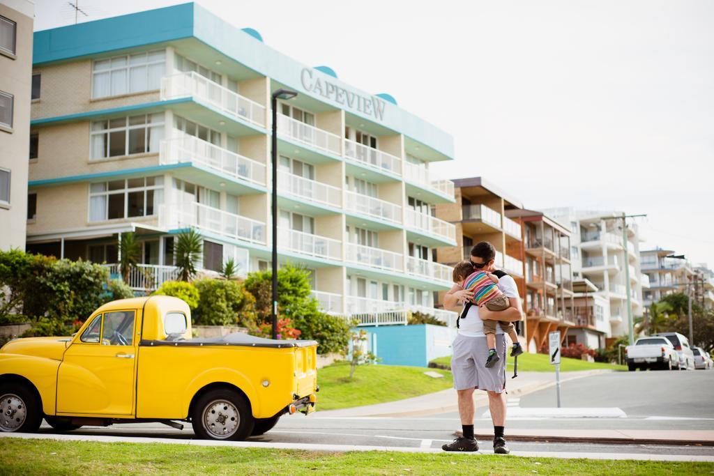 Capeview Apartments - Right On Kings Beach Caloundra Eksteriør billede